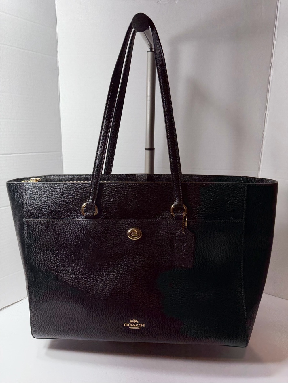 Coach Black Leather Tote Bag with Gold Hardware mint condition